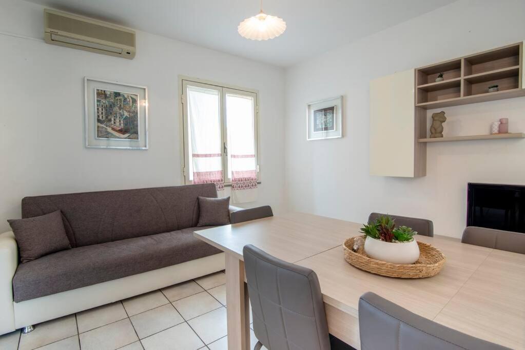 TorregrandeApt.1-Con Terrazzo A Pochi Metri Dal Mare - Free Wi-Fi ตอร์เร กรานเด ภายนอก รูปภาพ